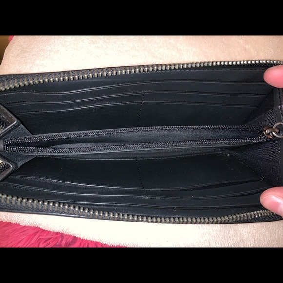 ✨Coach leopard print accordion zip wallet✨ - Picture 2 of 4